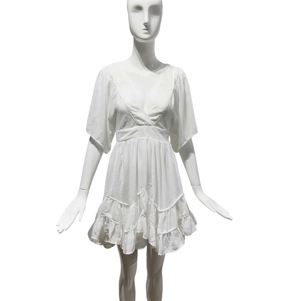 Storia Women's Ruffle Wrap Dress V-Neck White Size Medium, Assymetric Hem